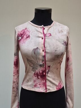 Floral Pink Long-Sleeve Button Front Top ($9 SALE ON TOPS) ❤️